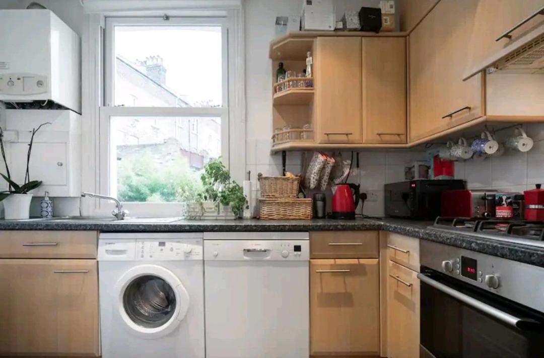 Stylish Room With Private Bath & Terrace In Super Central Clapham Junction Minutes From Victoria, Waterloo Λονδίνο Εξωτερικό φωτογραφία